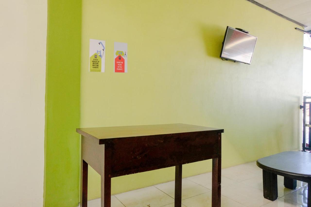 Zulfina Homestay Syariah Mitra Reddoorz Banyuwangi  Extérieur photo